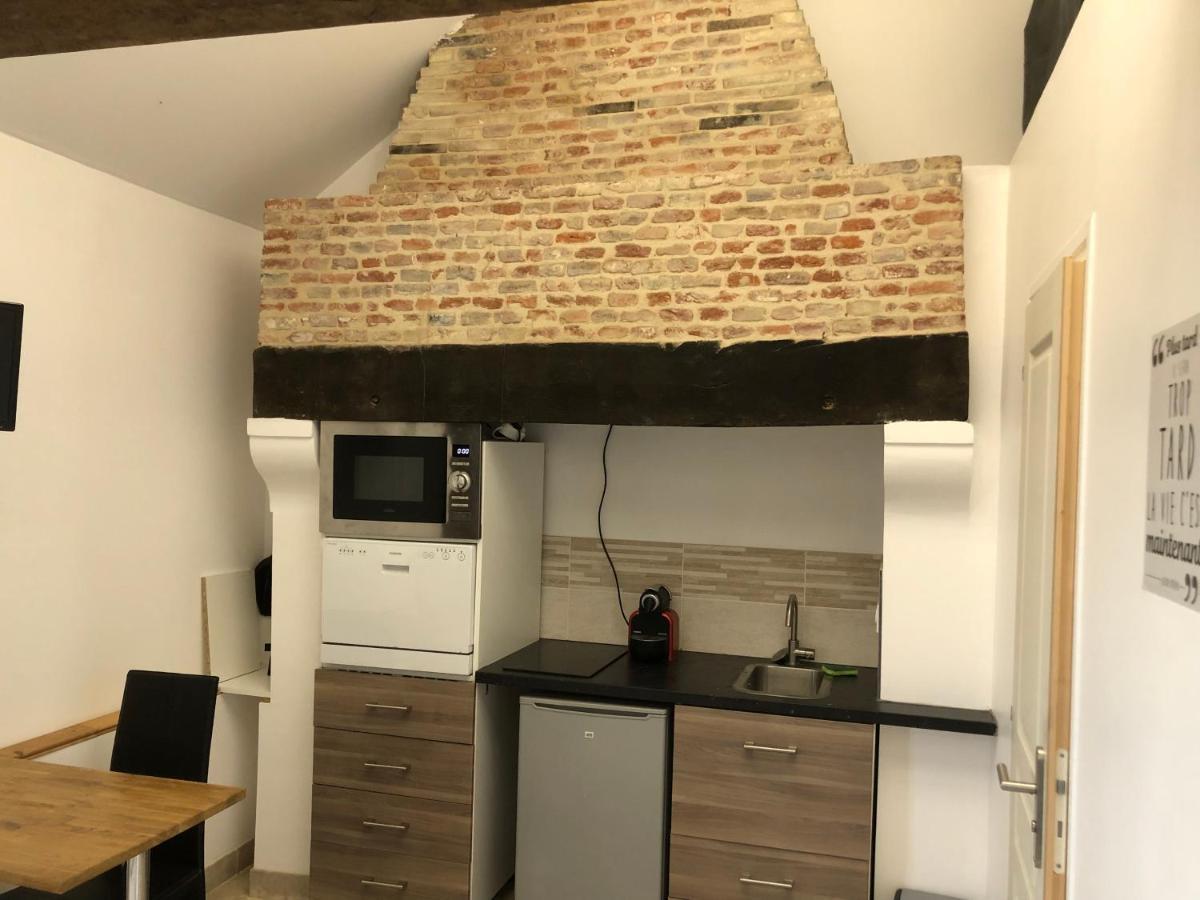 La Bouillerie Du Manoir Des Breholles 호텔 Goustranville 외부 사진