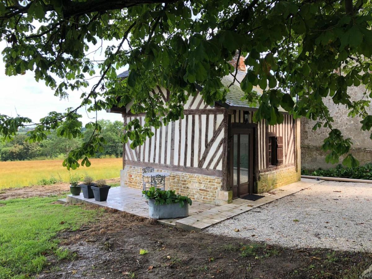 La Bouillerie Du Manoir Des Breholles 호텔 Goustranville 외부 사진